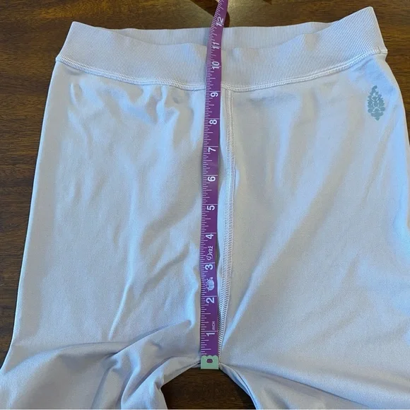 Free people movement leggings in women’s size m/l lavendar new with tags - Picture 10 of 12